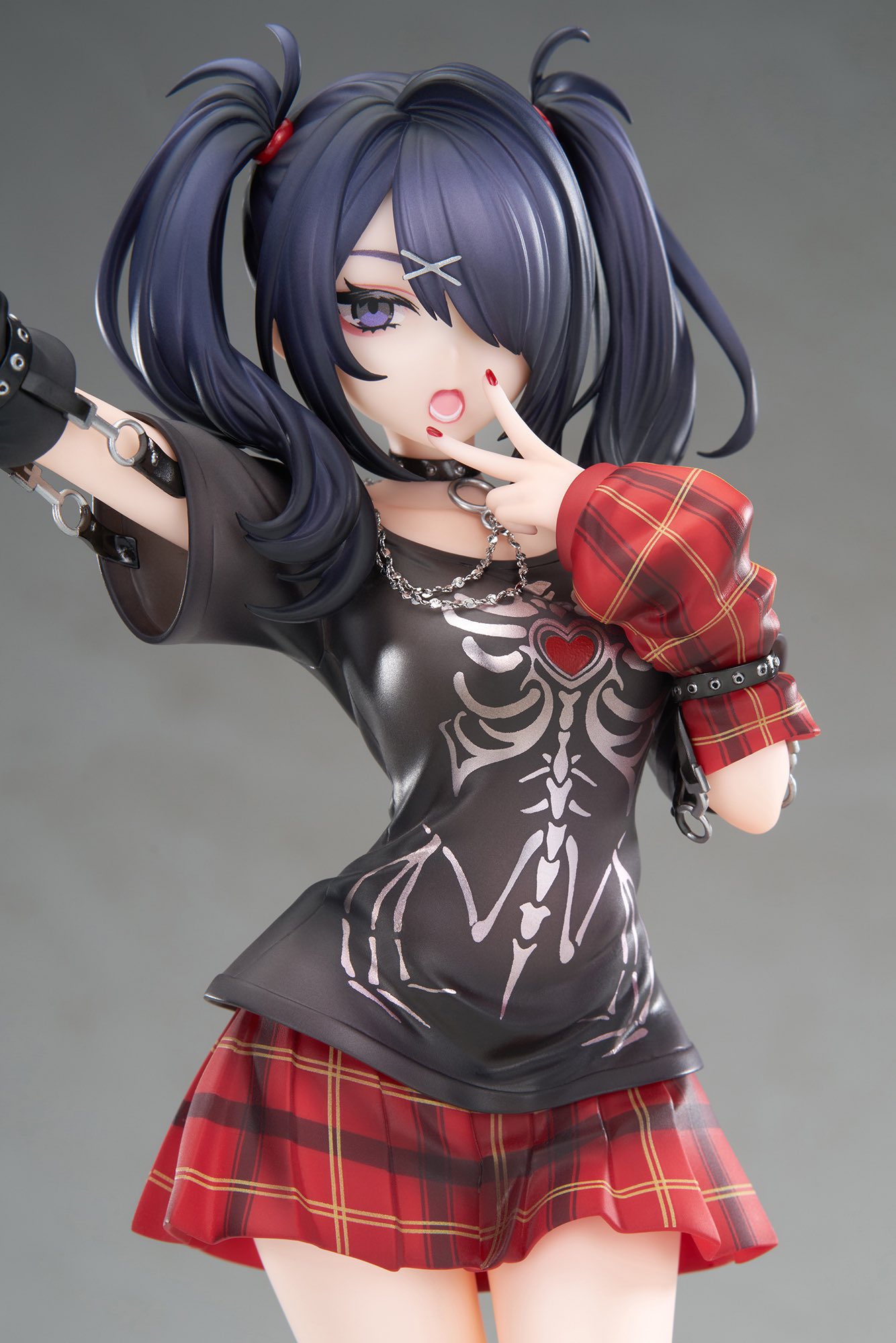 【主播女孩重度依赖】地雷系少女糖糖的午后 红黑格纹间的叛逆美学