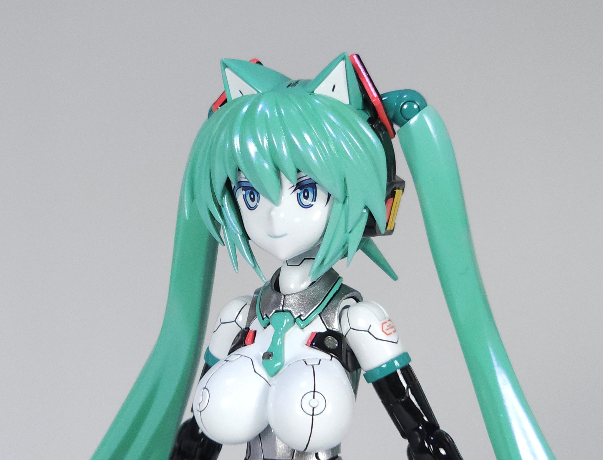 【VOCALOID】初音未来 赛博机娘与苍绿色双马尾的钢铁协奏曲