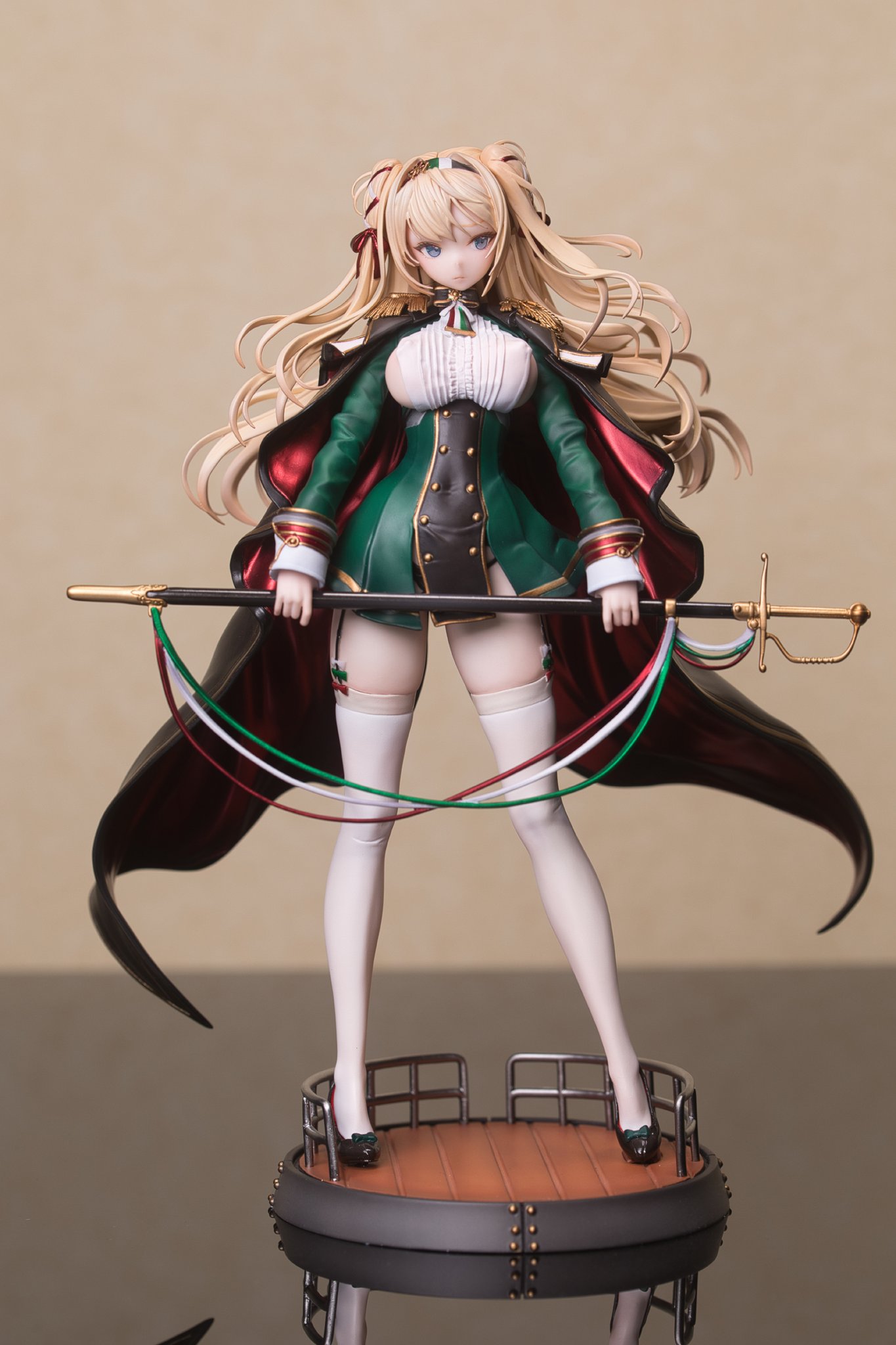 【碧蓝航线】维托里奥·维内托 萨丁帝国统帅的优雅礼赞