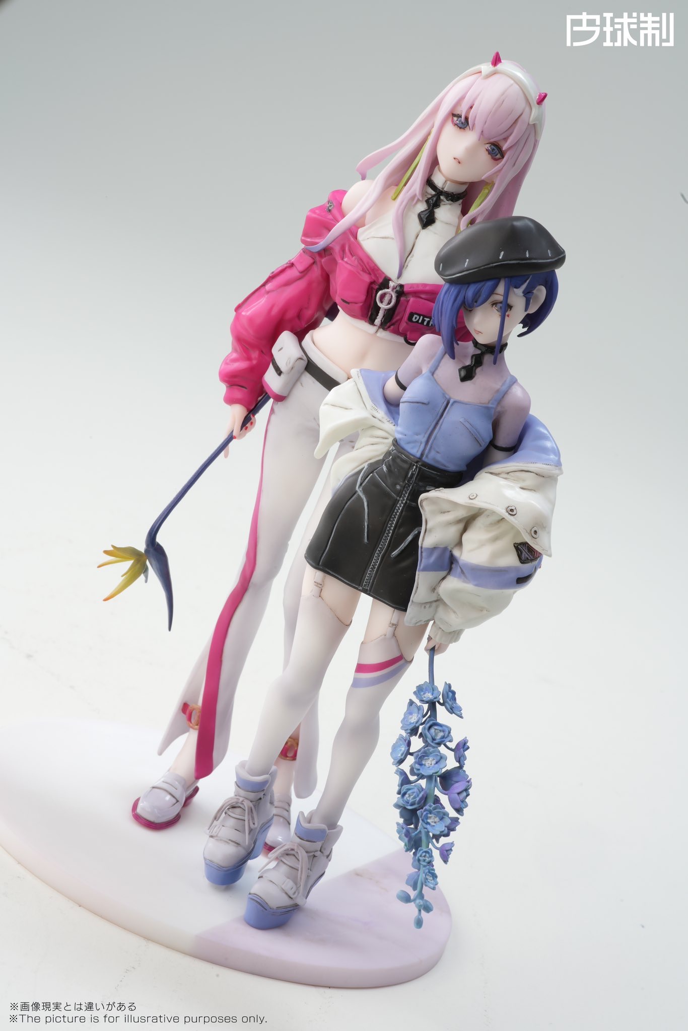 【DARLING in the FRANXX】当02与莓换上潮服 都市街头的色彩碰撞